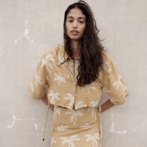 Blogger Fave Linen Crop Top with embroidered palm trees 🌴 NWT